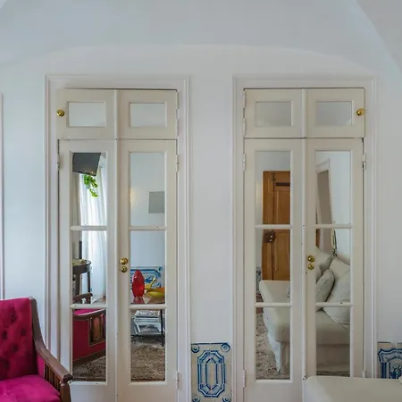 Romantic + Tejo River View Lisbona